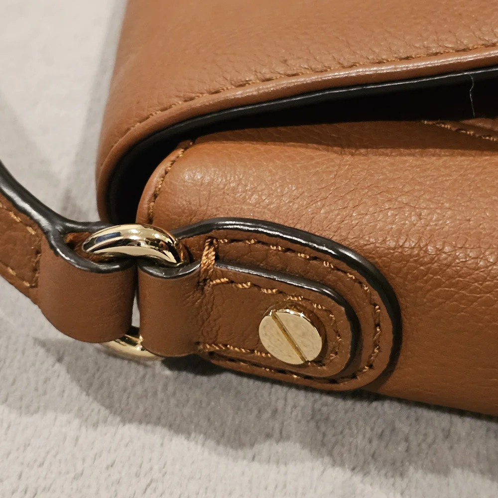 MICHAEL KORS Small Crossbody Bag / Tan Leather - Picture 5 of 16